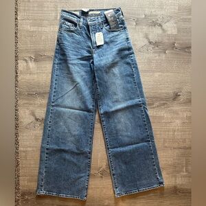 Levi's 728 High Rise Wide Leg